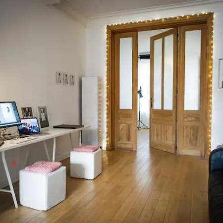 Grand Appartement D'Artiste Cosy Et Proche De Tout Brussels Exterior photo