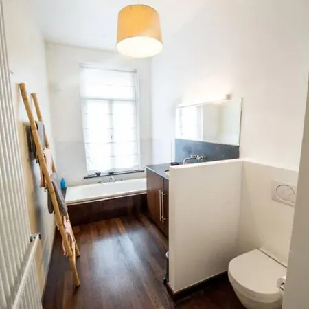 Grand Appartement D'Artiste Cosy Et Proche De Tout Brussels Exterior photo